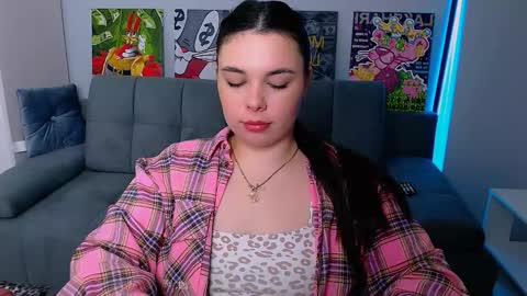 Snapshot of queenofthesense chatting on 03.11.26 Patricia online show from 03.11.26