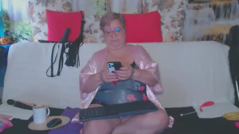 QueenPammy online show from 10.18.25