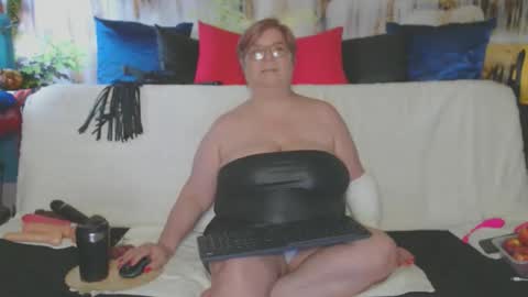 QueenPammy online show from 05.16.26
