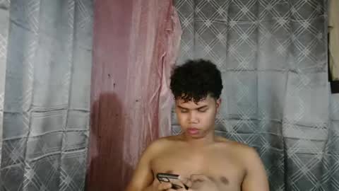 queenpinayebony_xx online show from 05.13.26