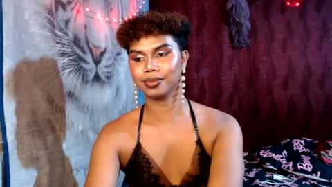 queenpinayebony_xx online show from 06.21.26