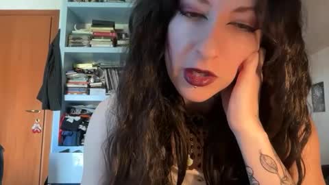 queenselket online show from 04.22.26