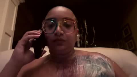 Queen Hilarity online show from 02.28.26