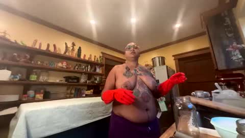 Queen Hilarity online show from 03.18.26