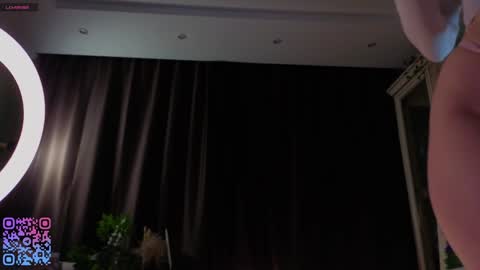 Snapshot of quennacindy chatting on 12.14.25 Teri My favorite vibes 77 101 222 666 online show from 12.14.25