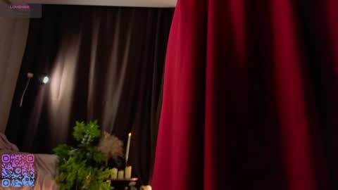 Snapshot of quennacindy chatting on 12.16.25 Teri My favorite vibes 77 101 222 666 online show from 12.16.25