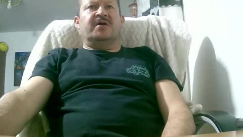 Snapshot of querubinrebelde chatting on 10.25.25 Don Ramon online show from 10.25.25