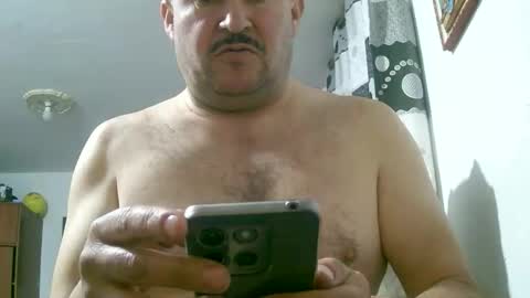 Snapshot of querubinrebelde chatting on 10.26.25 Don Ramon online show from 10.26.25