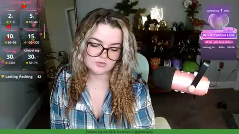 Snapshot of quervoqueen1 chatting on 07.22.26 Bri online show from 07.22.26