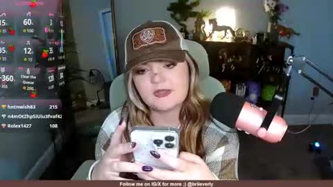 Snapshot of quervoqueen1 chatting on 08.04.26 Bri online show from 08.04.26