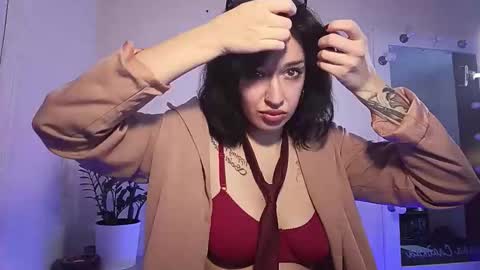 Snapshot of quiet_smile chatting on 11.28.25 quiet_smile online show from 11.28.25