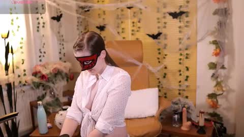 QuinnMonroe online show from 10.26.25