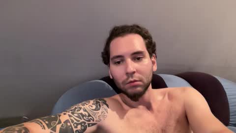 Snapshot of quriff chatting on 10.19.25 quriff online show from 10.19.25