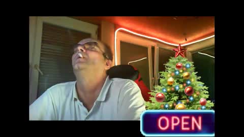 Snapshot of r_2d2_ chatting on 12.21.24 dj mike online show from 12.21.24