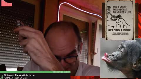 Snapshot of r_2d2_ chatting on 12.19.25 dj mike online show from 12.19.25