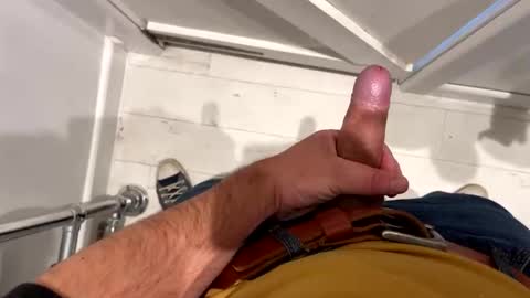 Snapshot of r_andolph chatting on 11.16.25 r_andolph online show from 11.16.25