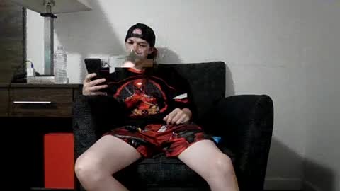 Snapshot of r_monkey583 chatting on 10.10.25 r_monkey583 online show from 10.10.25