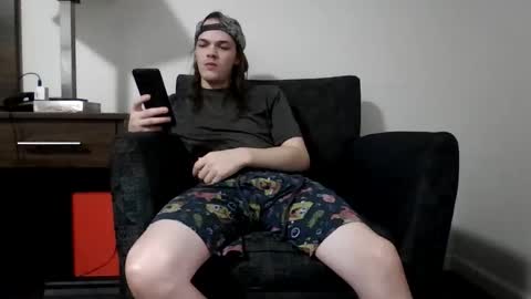 Snapshot of r_monkey583 chatting on 11.13.25 r_monkey583 online show from 11.13.25