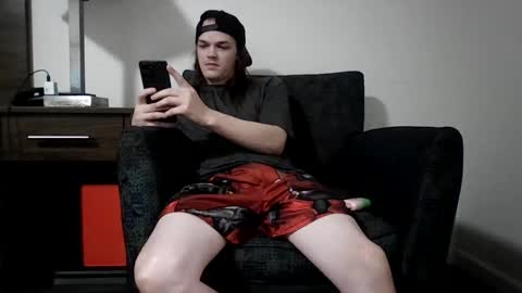 Snapshot of r_monkey583 chatting on 11.14.25 r_monkey583 online show from 11.14.25