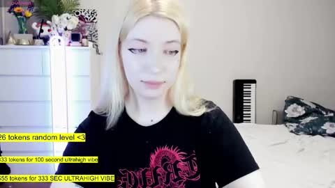 Snapshot of raaaaaaawr chatting on 03.02.26 - online show from 03.02.26