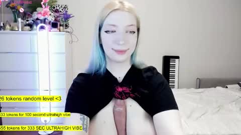 Snapshot of raaaaaaawr chatting on 03.25.26 - online show from 03.25.26
