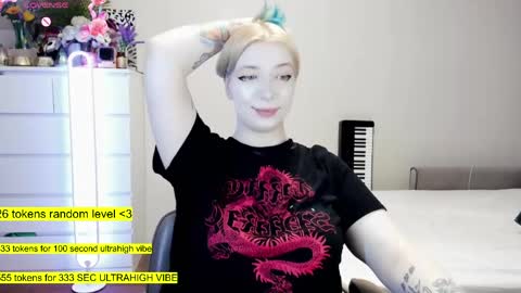 Snapshot of raaaaaaawr chatting on 03.30.26 - online show from 03.30.26