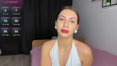 Snapshot of rabel_angell chatting on 11.09.25 Melissa online show from 11.09.25