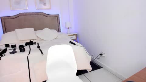 RACHEL ES online show from 02.20.26