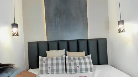 Snapshot of rachel_martinez chatting on 10.24.25 RACHEL online show from 10.24.25