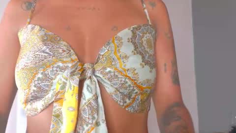 Snapshot of rachel_martinez chatting on 12.04.25 RACHEL online show from 12.04.25