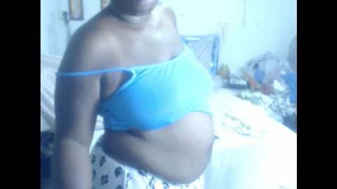 Snapshot of rachelexoticgirl chatting on 10.10.25 rachelexoticgirl online show from 10.10.25