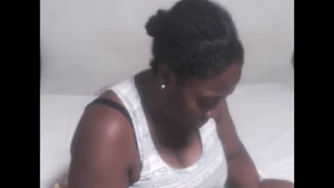 Snapshot of rachelexoticgirl chatting on 12.14.25 rachelexoticgirl online show from 12.14.25