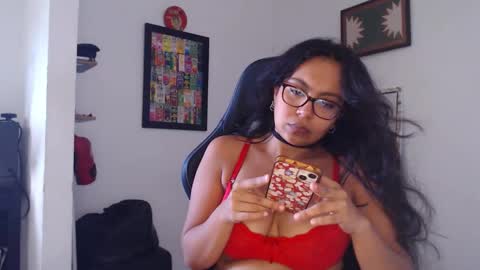 Snapshot of rachell_420 chatting on 11.08.25 rachell_420 online show from 11.08.25