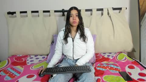 Snapshot of rachell_criss chatting on 02.09.25 Rachell online show from 02.09.25