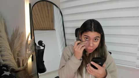 Snapshot of rachell_criss chatting on 10.28.25 Rachell online show from 10.28.25