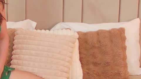 Snapshot of rachell_duque chatting on 03.01.25 Rachell online show from 03.01.25