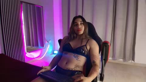 rachell_owen online show from 09.17.25