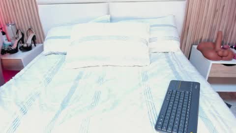 rachell_queenn1 online show from 05.03.26