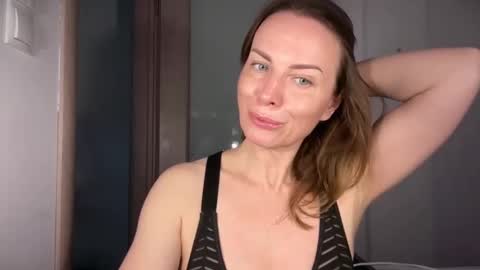 Snapshot of rachelldelicious chatting on 05.18.26 Rachel online show from 05.18.26