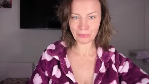 Snapshot of rachelldelicious chatting on 05.25.26 Rachel online show from 05.25.26
