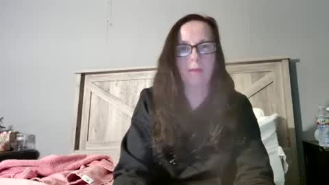 Radiant Peach Goddess online show from 02.16.25