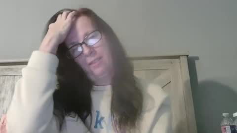 Radiant Peach Goddess online show from 02.17.25