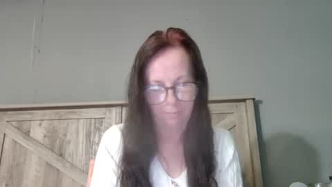 Radiant Peach Goddess online show from 02.23.25