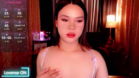 Snapshot of raeganclinton chatting on 09.11.25 raeganclinton online show from 09.11.25