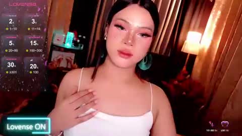 Snapshot of raeganclinton chatting on 09.12.25 raeganclinton online show from 09.12.25