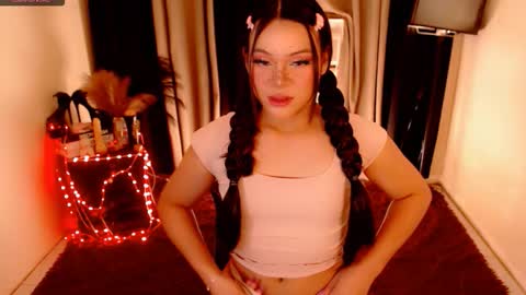 Snapshot of raeganclinton chatting on 10.11.25 raeganclinton online show from 10.11.25