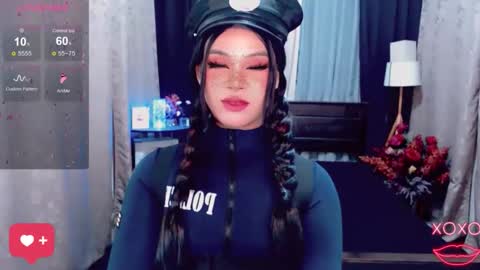 Snapshot of raeganclinton chatting on 10.13.25 raeganclinton online show from 10.13.25