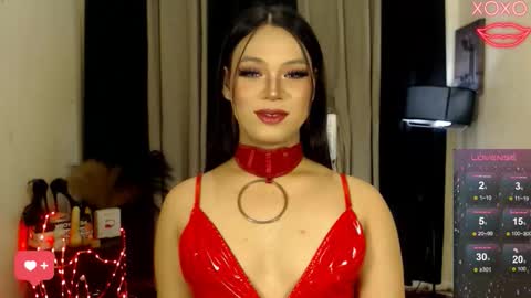 Snapshot of raeganclinton chatting on 11.08.25 raeganclinton online show from 11.08.25