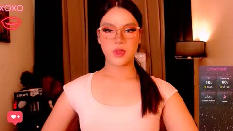 Snapshot of raeganclinton chatting on 11.09.25 raeganclinton online show from 11.09.25