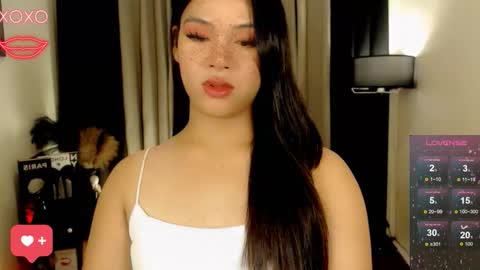 Snapshot of raeganclinton chatting on 11.20.25 raeganclinton online show from 11.20.25